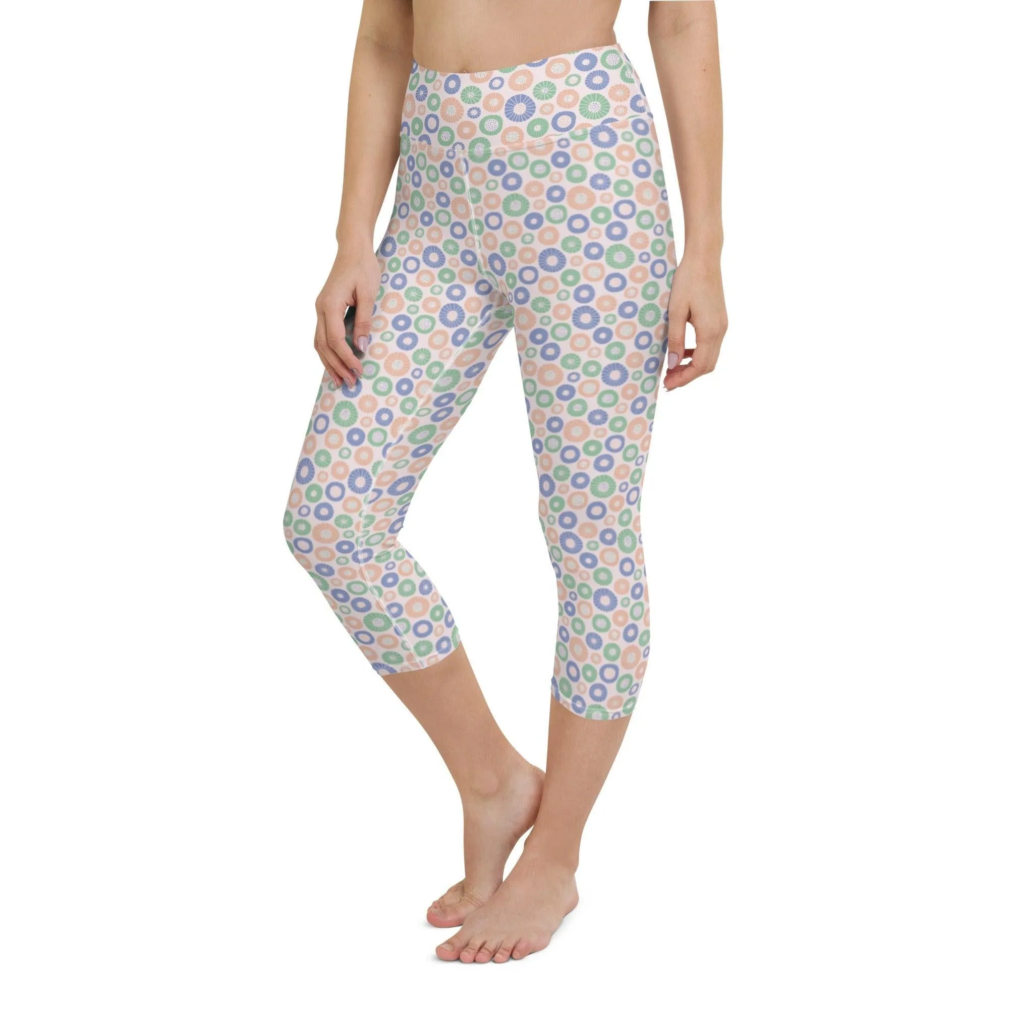 Circle Patterned Women's Capri Yoga Pants