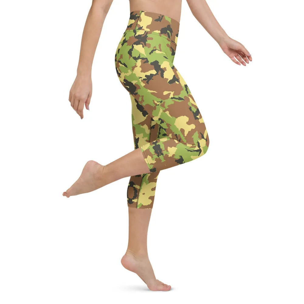 Green Camo Yoga Capri Leggings, Camouflage Military Print Capris Tights-Made in USA/EU