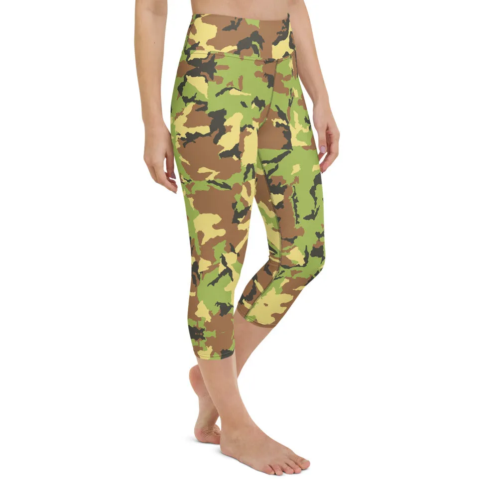 Green Camo Yoga Capri Leggings, Camouflage Military Print Capris Tights-Made in USA/EU