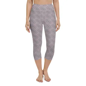 Intertwined Women's Capri Yoga Pants