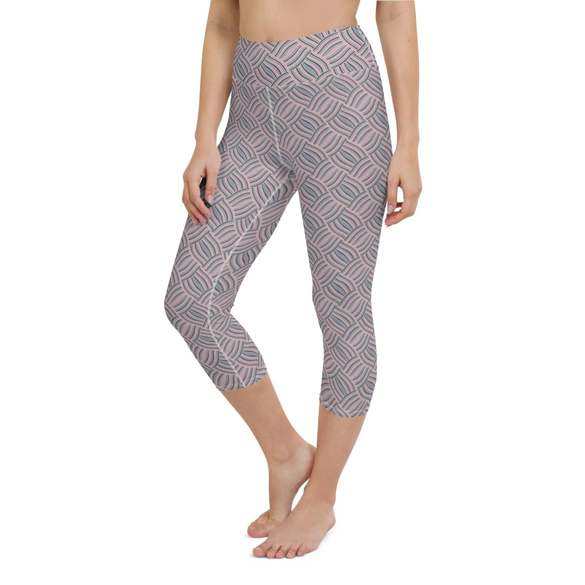 Intertwined Women's Capri Yoga Pants