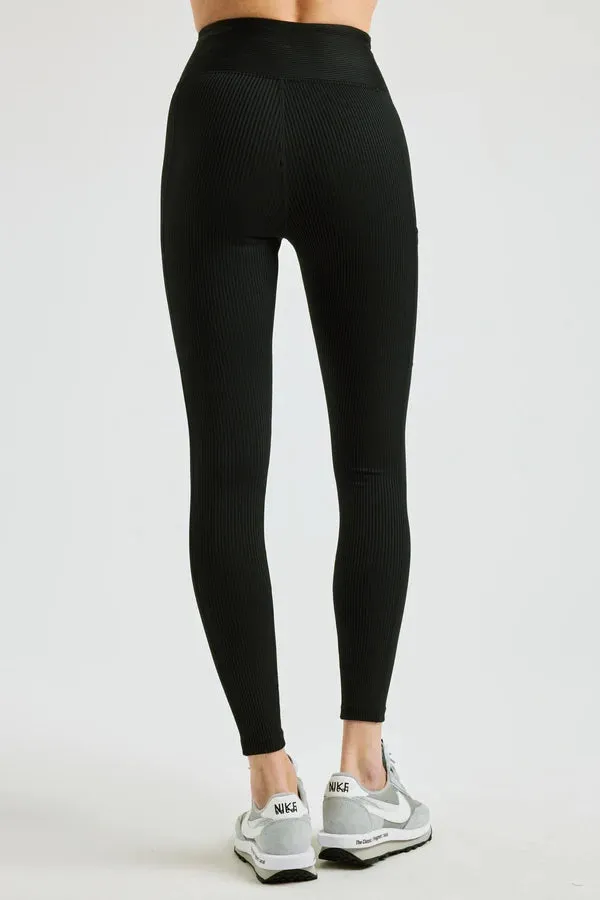 Ribbed Pocket Legging