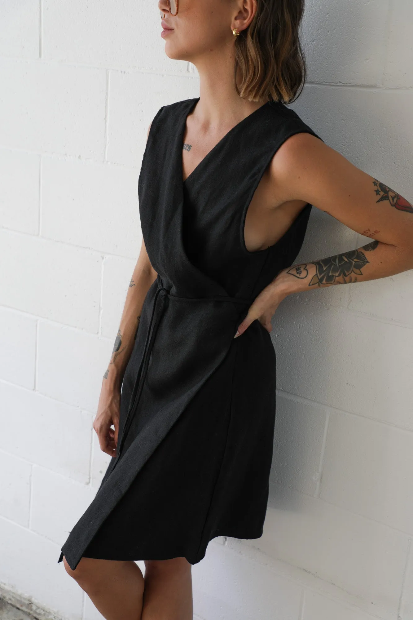 SOUTHSIDE LINEN WRAP DRESS